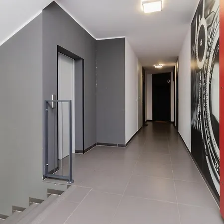 Spacious & Bright Family In By Renters Apartmán *