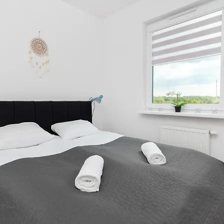 Spacious & Bright Family In By Renters *